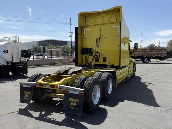 truck 220576 (2+1)-11020883320