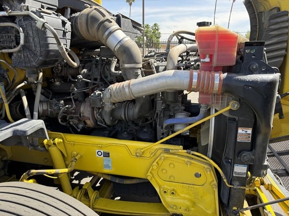 truck 220576 (5+1)-11020883371