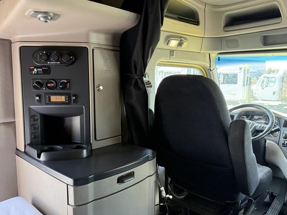 truck 220576 (9+1)-11020883408