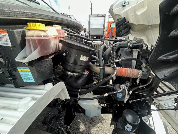 truck 220603 (8+1)-10014512252