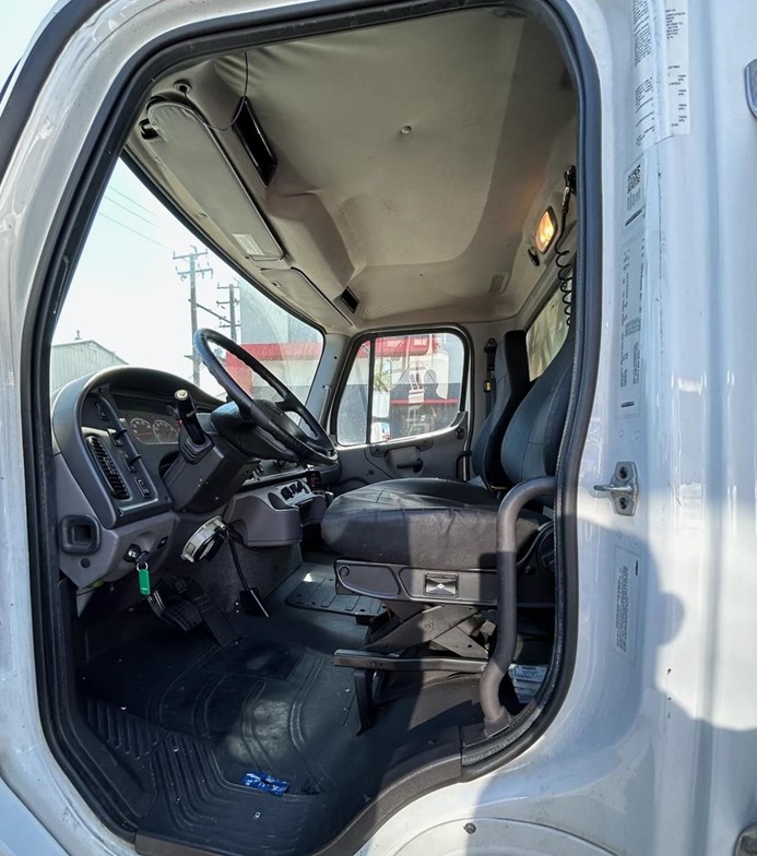 truck 220605 (7+1)-11012303482