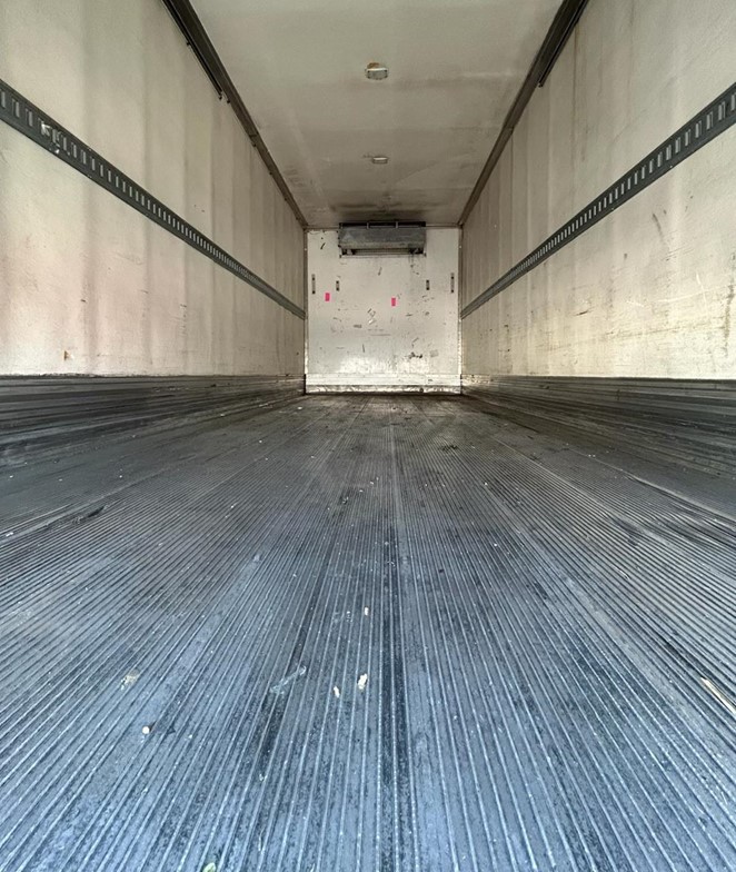 truck 220605 (8+1)-11012299148