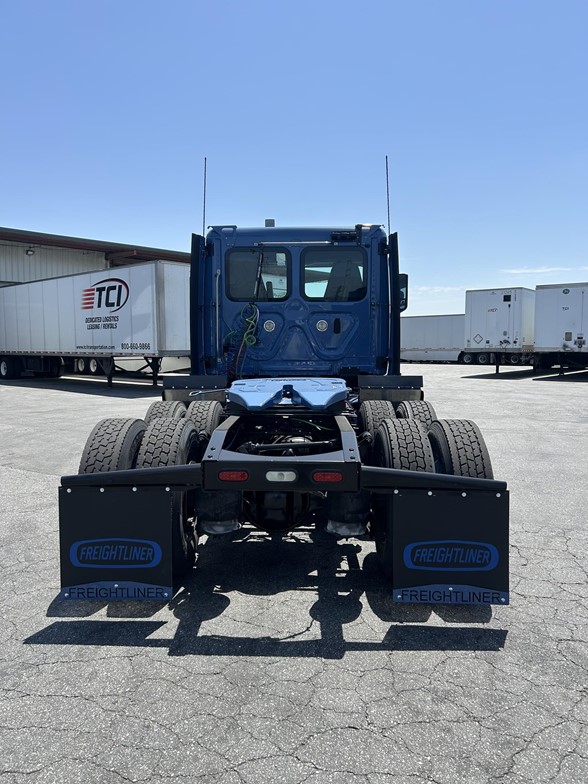 truck 220606 (4+1)-11020908612