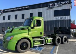 truck 220607 (0+1)-11020877264