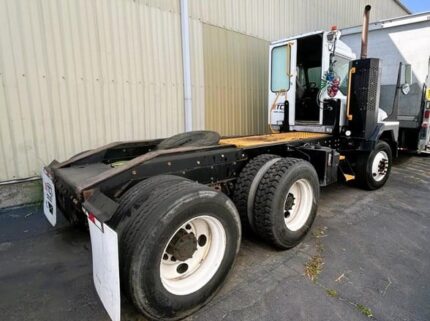 truck 220964 (0+1)-11024340836