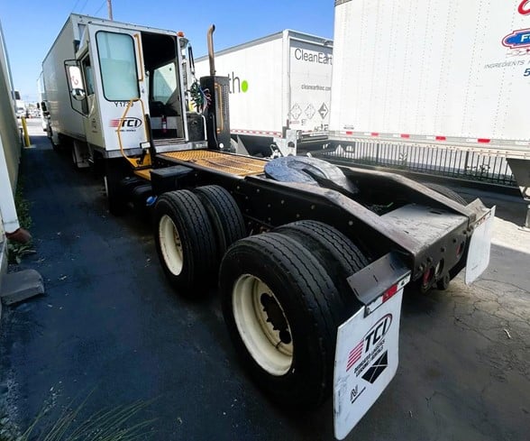 truck 220964 (1+1)-11024340842