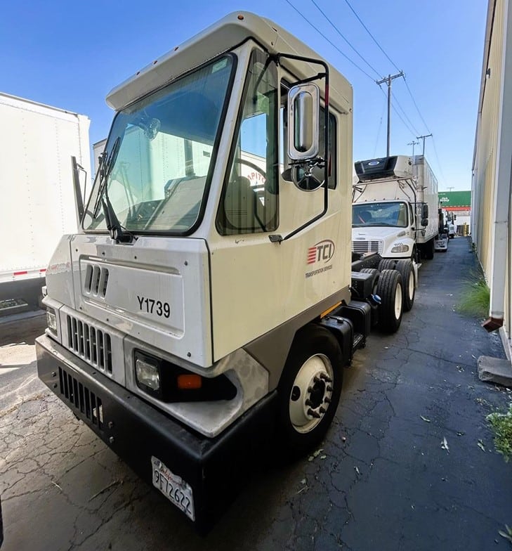 truck 220964 (2+1)-11024340856