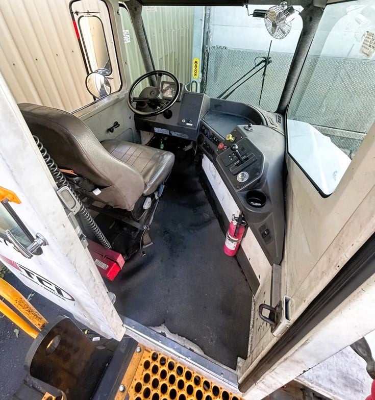 truck 220964 (4+1)-11024340930