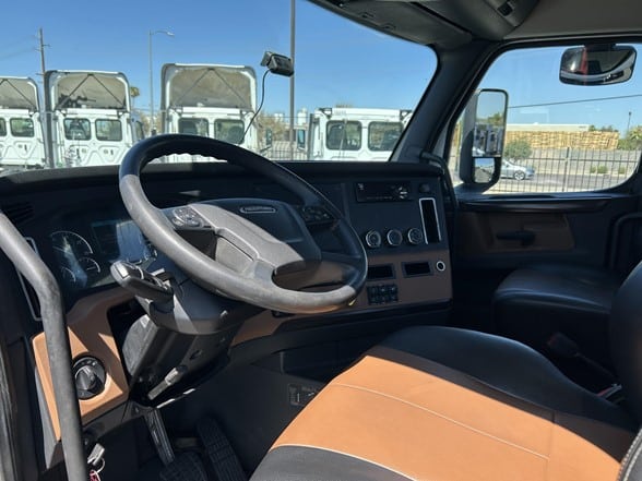 truck 220981 (11+1)-11028072404