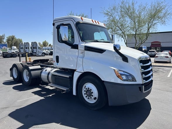 truck 220981 (6+1)-11028072376