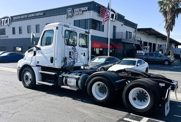 truck 220982 (1+1)-11028214052