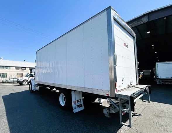 truck 220983 (1+1)-11027588745