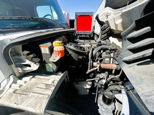 truck 220983 (8+1)-11027588887