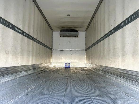 truck 220984 (2+1)-11027586800