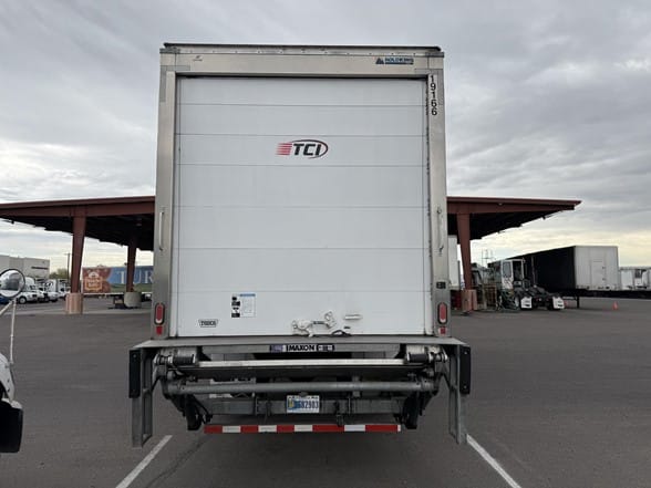 truck 220985 (5+1)-11029801518