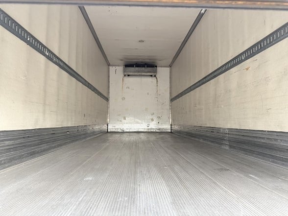 truck 220985 (9+1)-11029801560