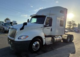 truck 220988 (0+1)-11029810560
