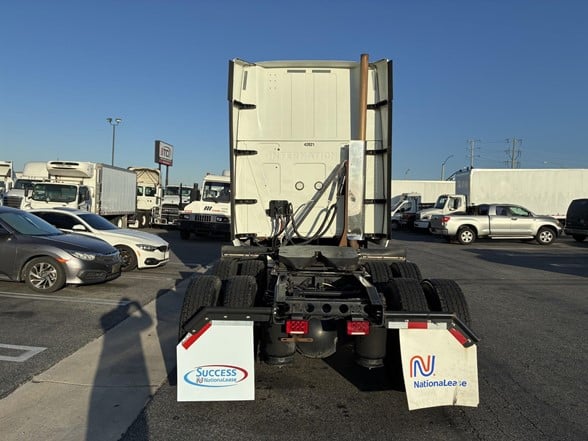 truck 220988 (3+1)-11029810564
