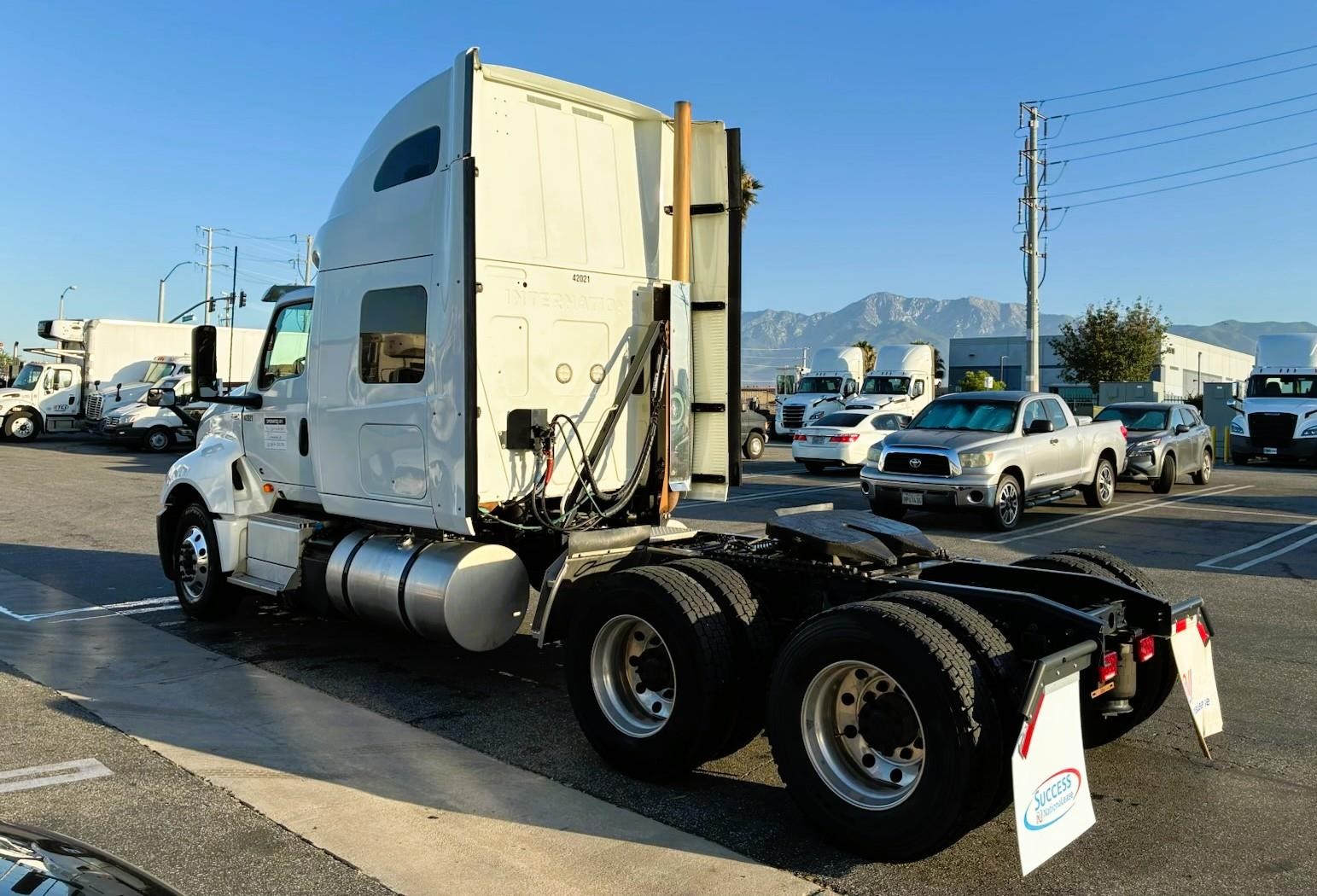 truck 221018 (4+1)-11030693079