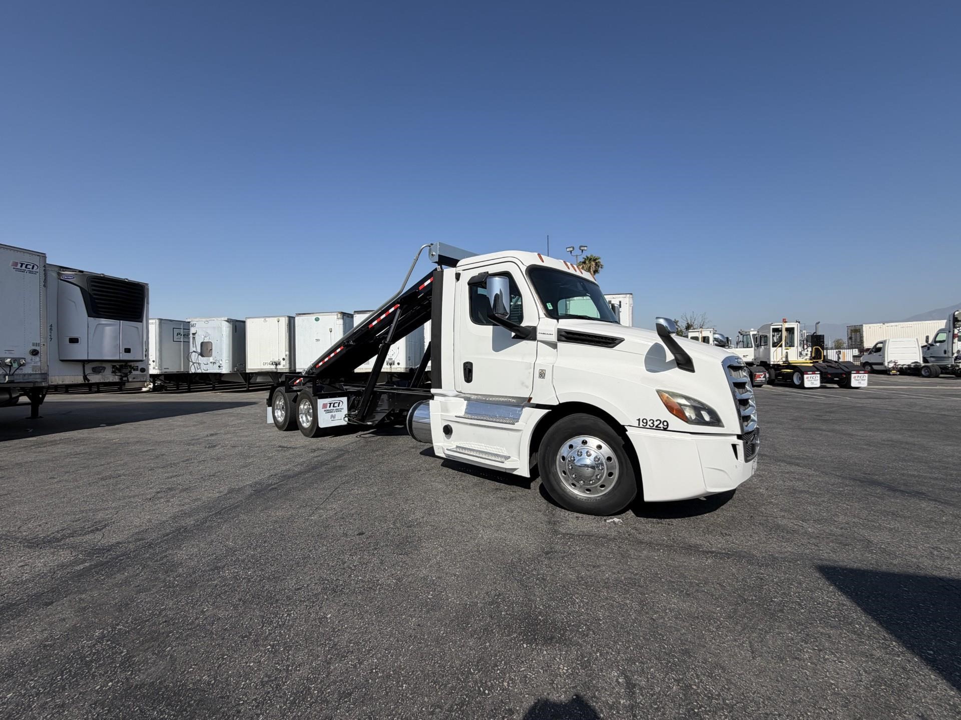 truck 221200 (1+1)-11030476256