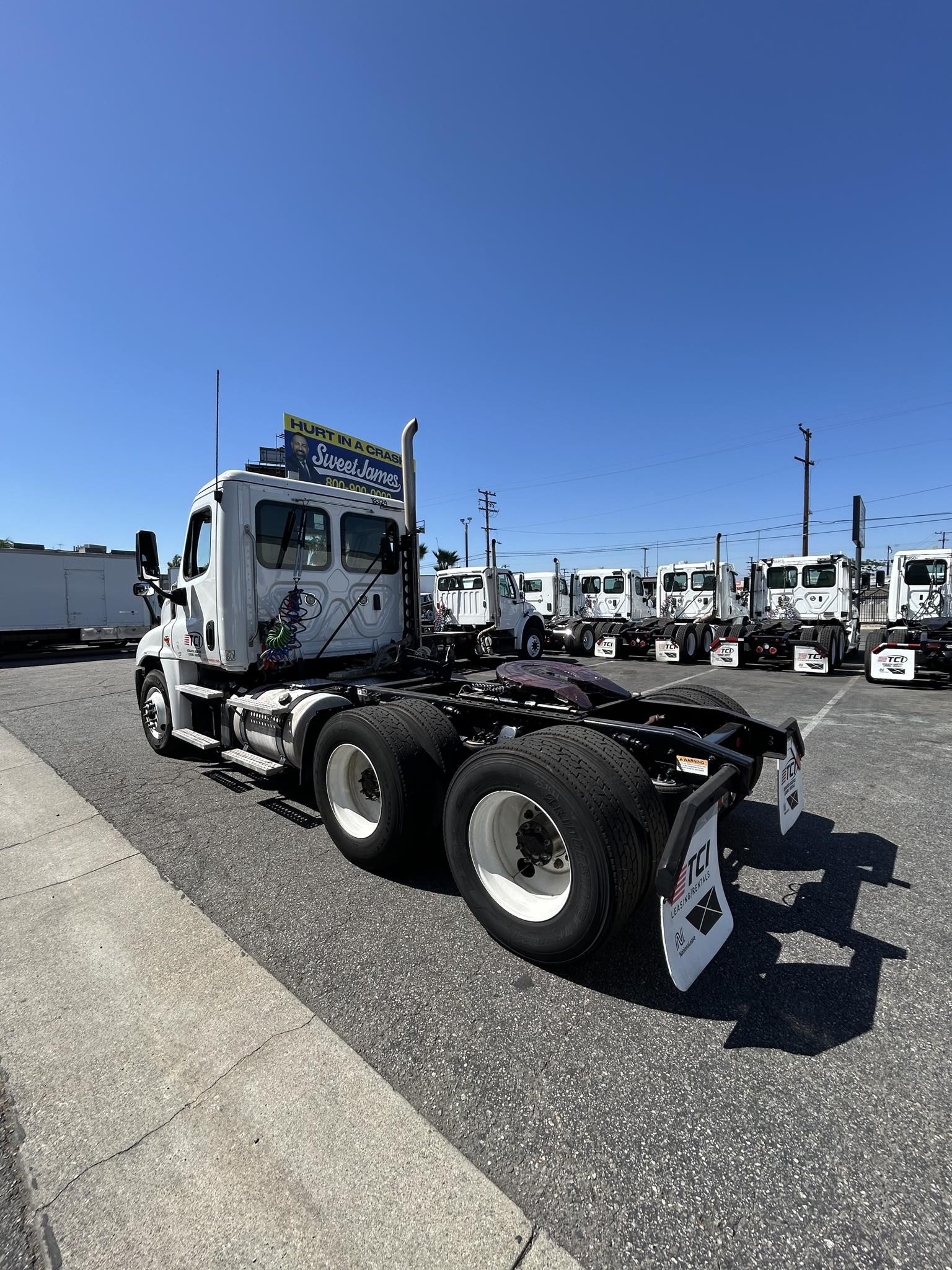 truck 221235 (5+1)-11032036023