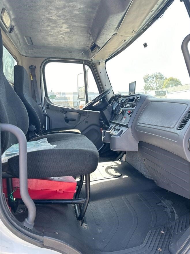 truck 221238 (7+1)-8064610617