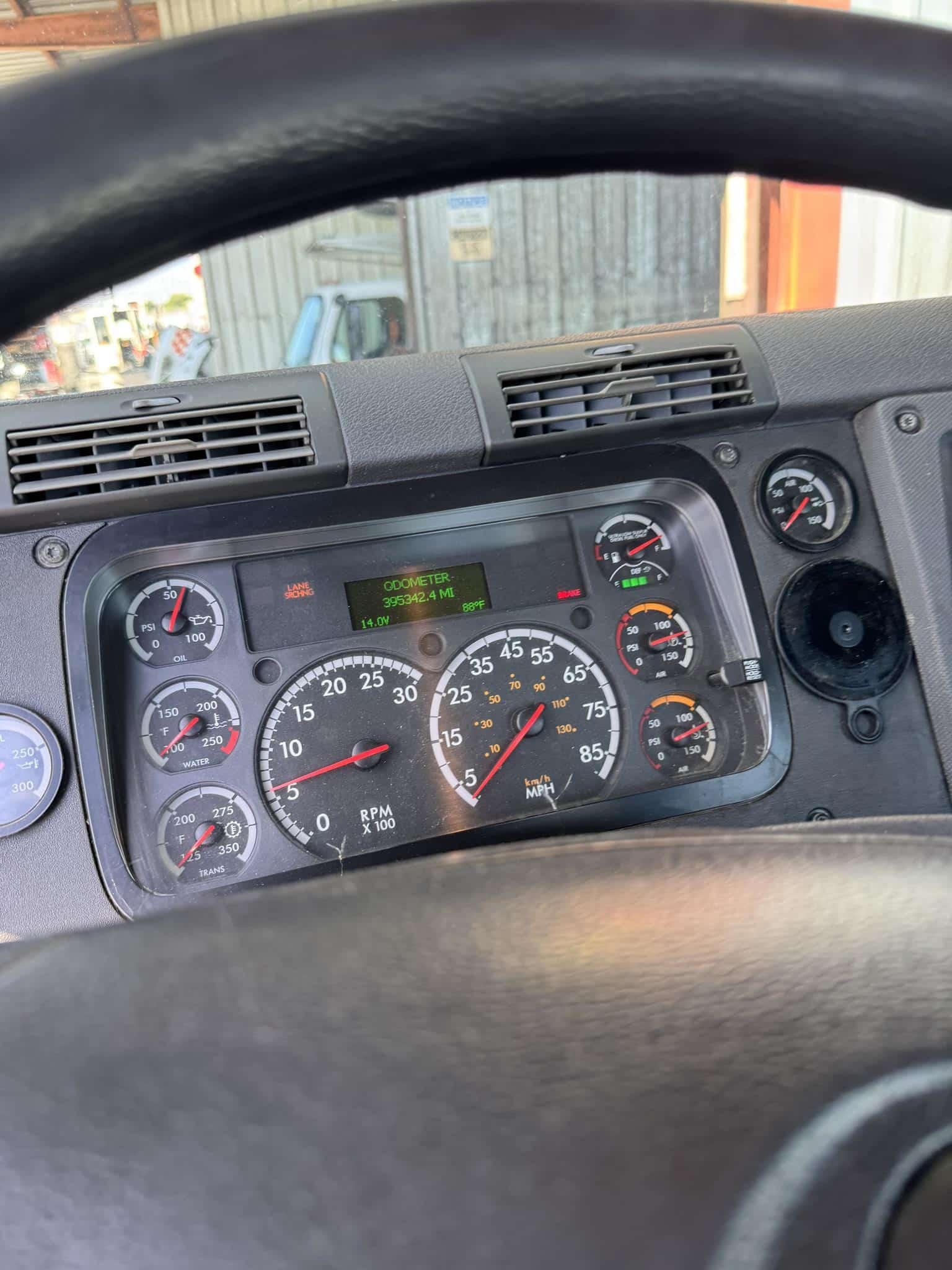 truck 221239 (4+1)-11033337520