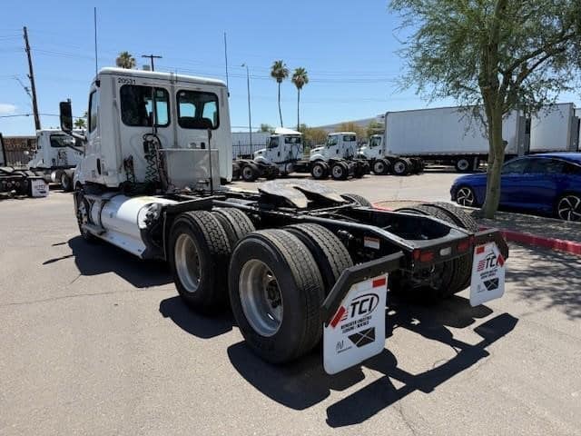 truck 221240 (5+1)-9071474826