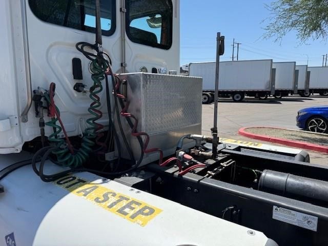 truck 221240 (7+1)-9071474858
