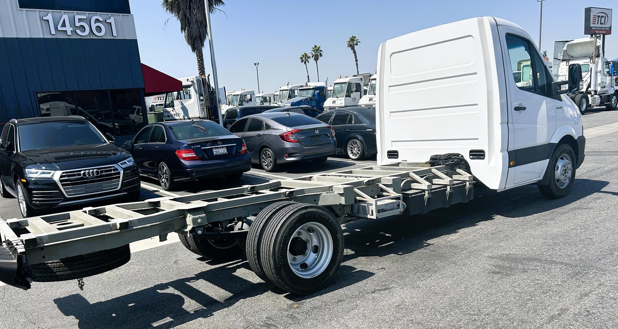 truck 221242 (1+1)-10000077579