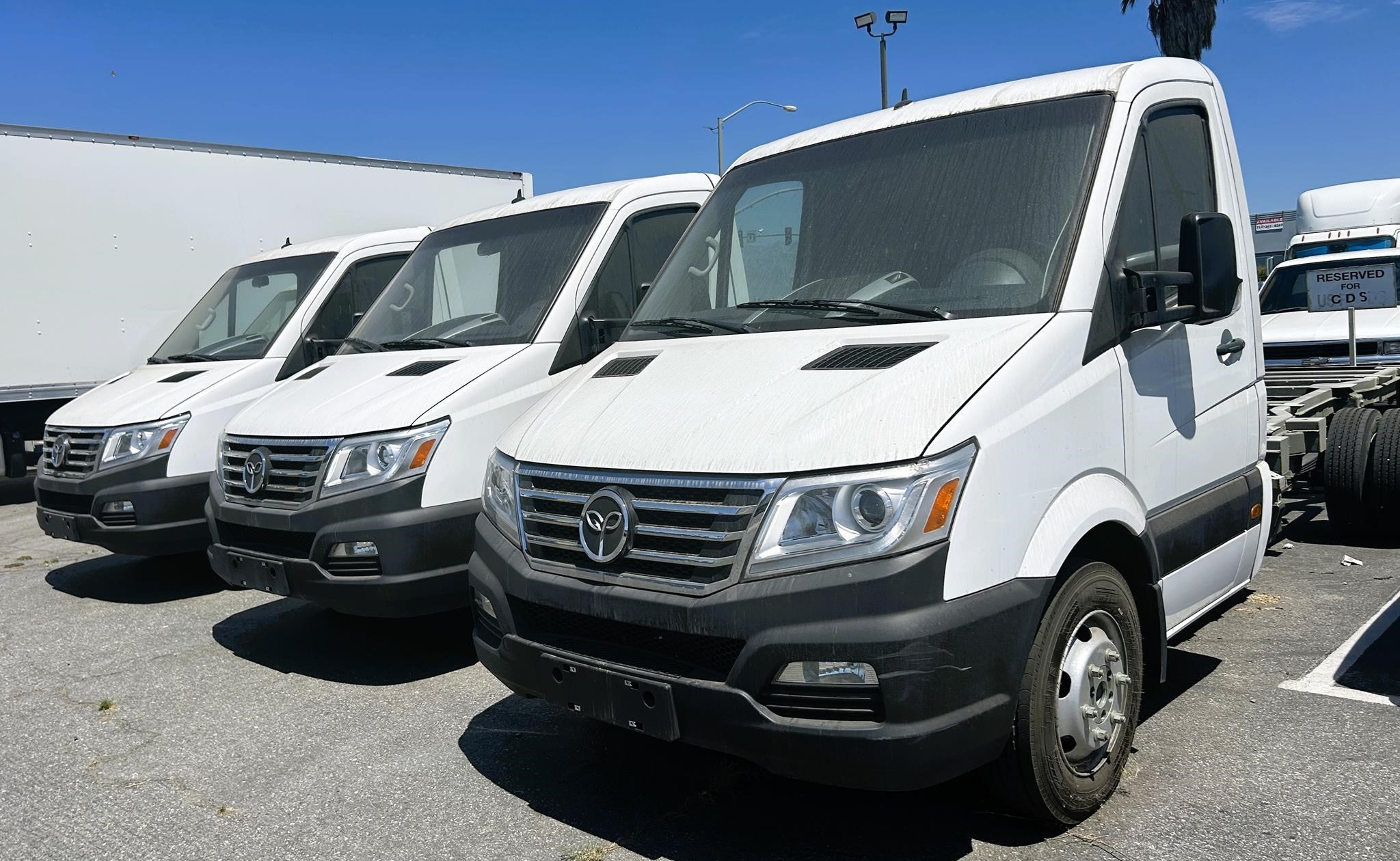 truck 221242 (5+1)-9076180524