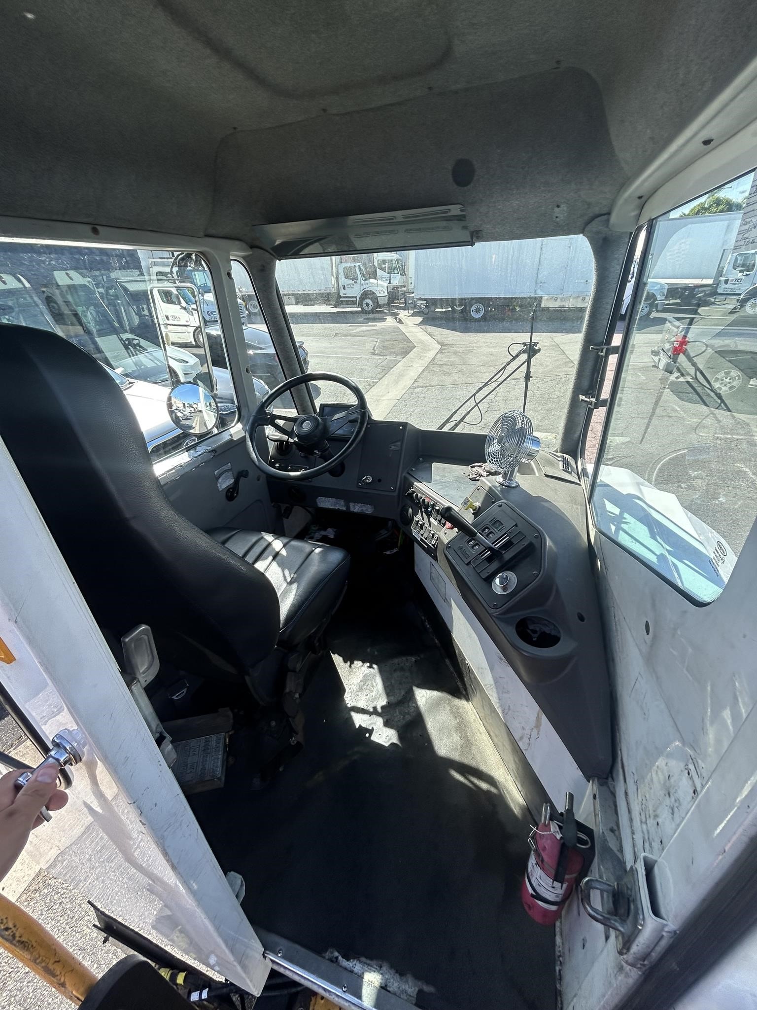truck 221245 (5+1)-11022111182