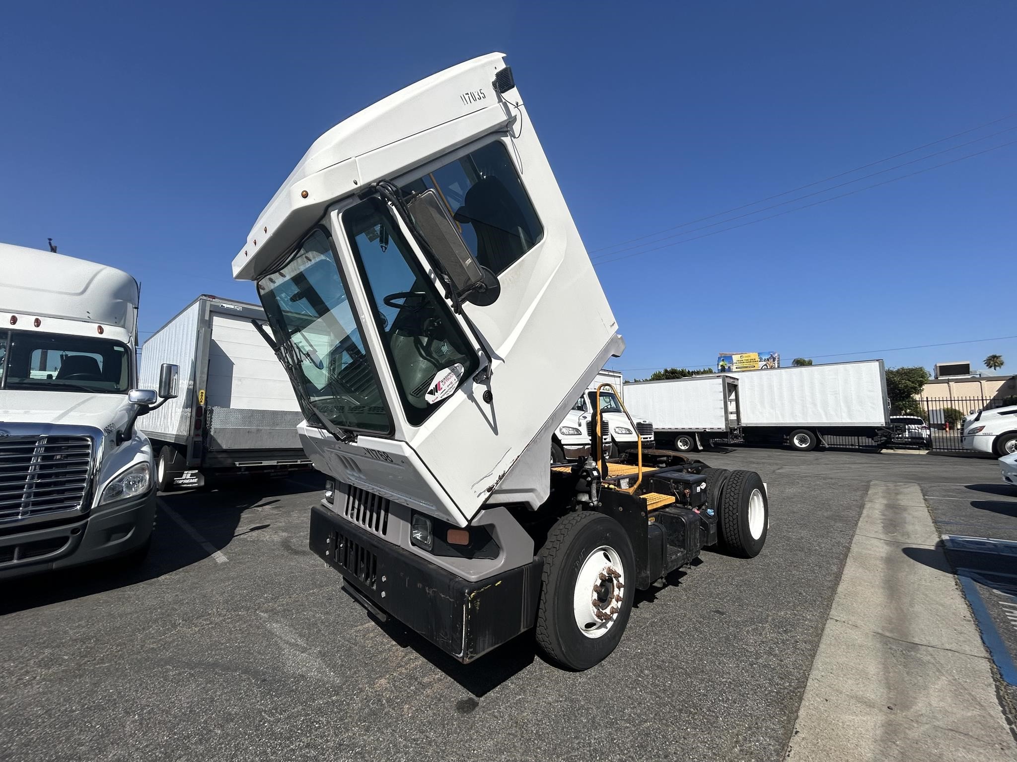 truck 221245 (6+1)-11022111142