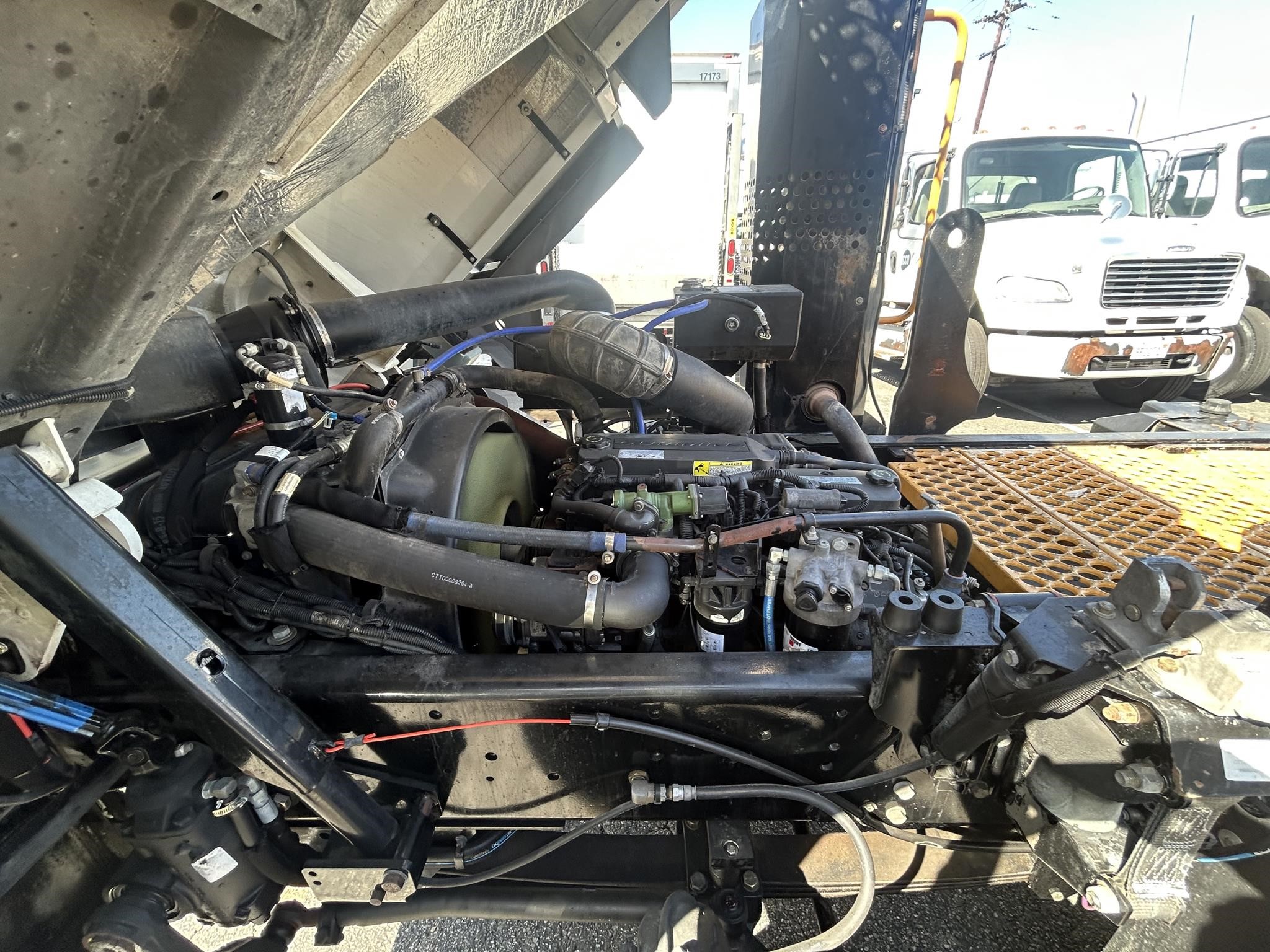 truck 221245 (8+1)-11022111130