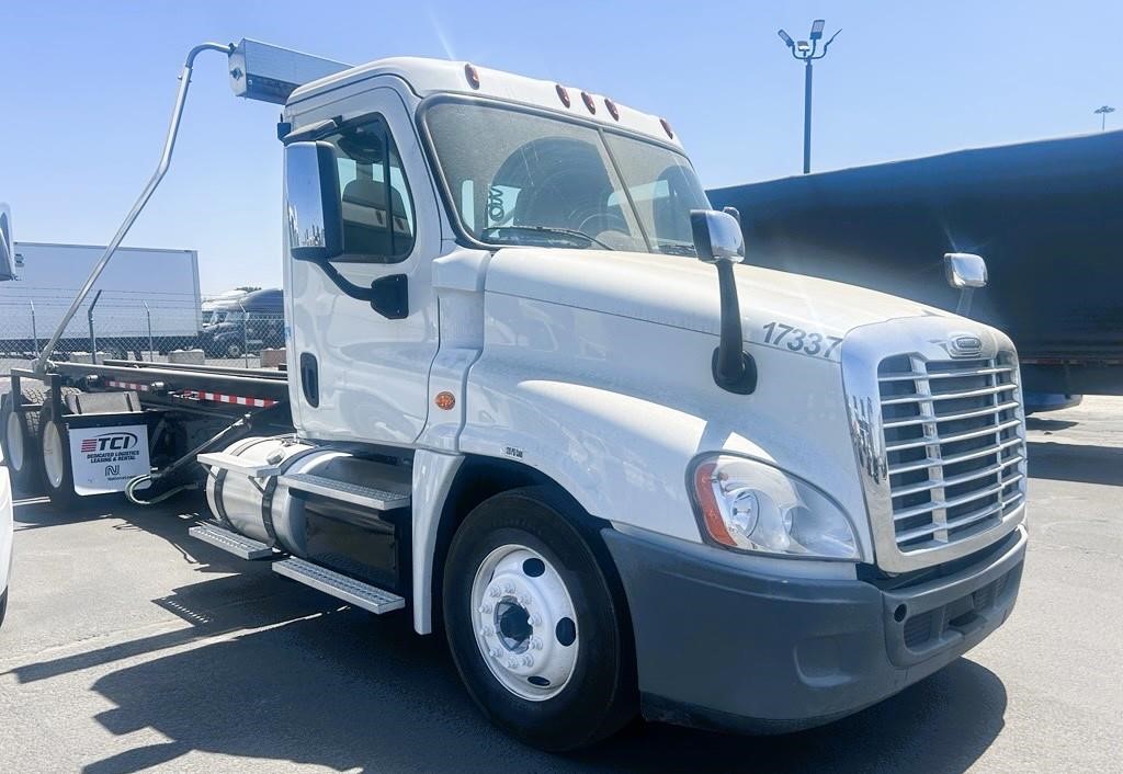 truck 221424 (4+1)-11039187152