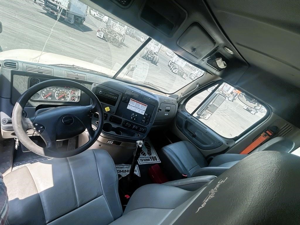 truck 221424 (6+1)-11039187197