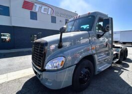 truck 221425 (0+1)-11039189134