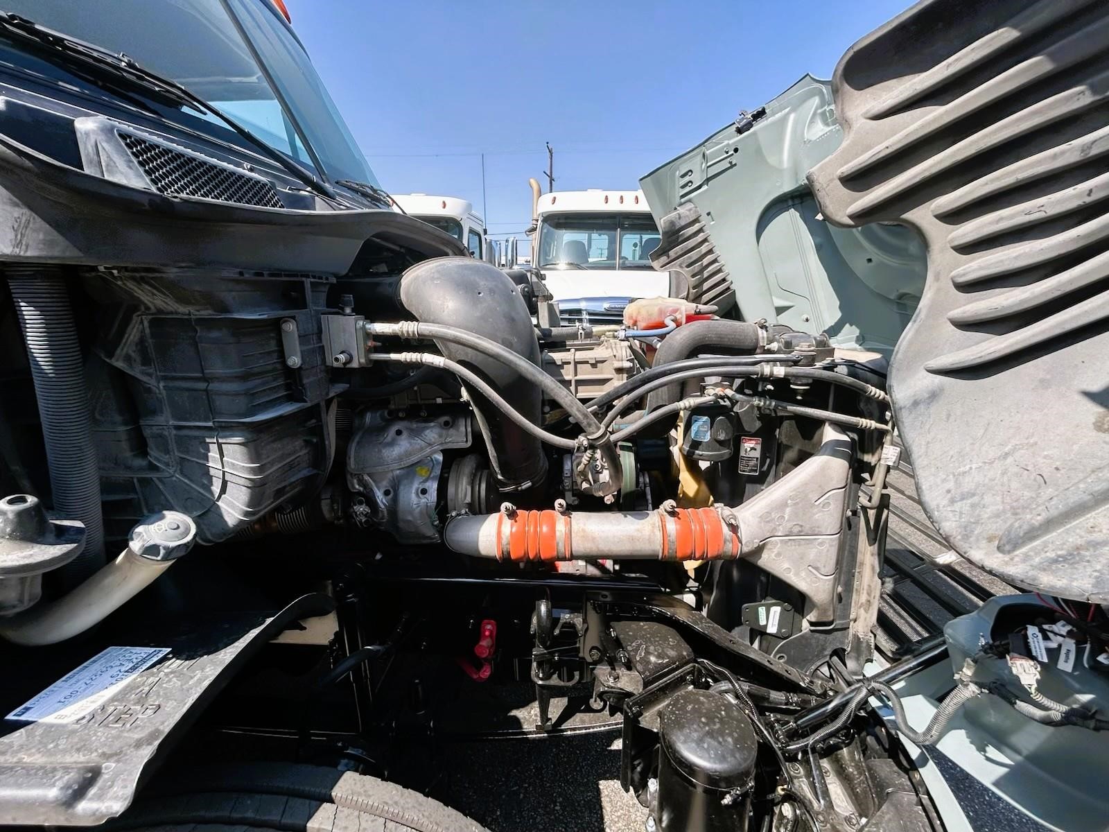 truck 221425 (4+1)-11039193071