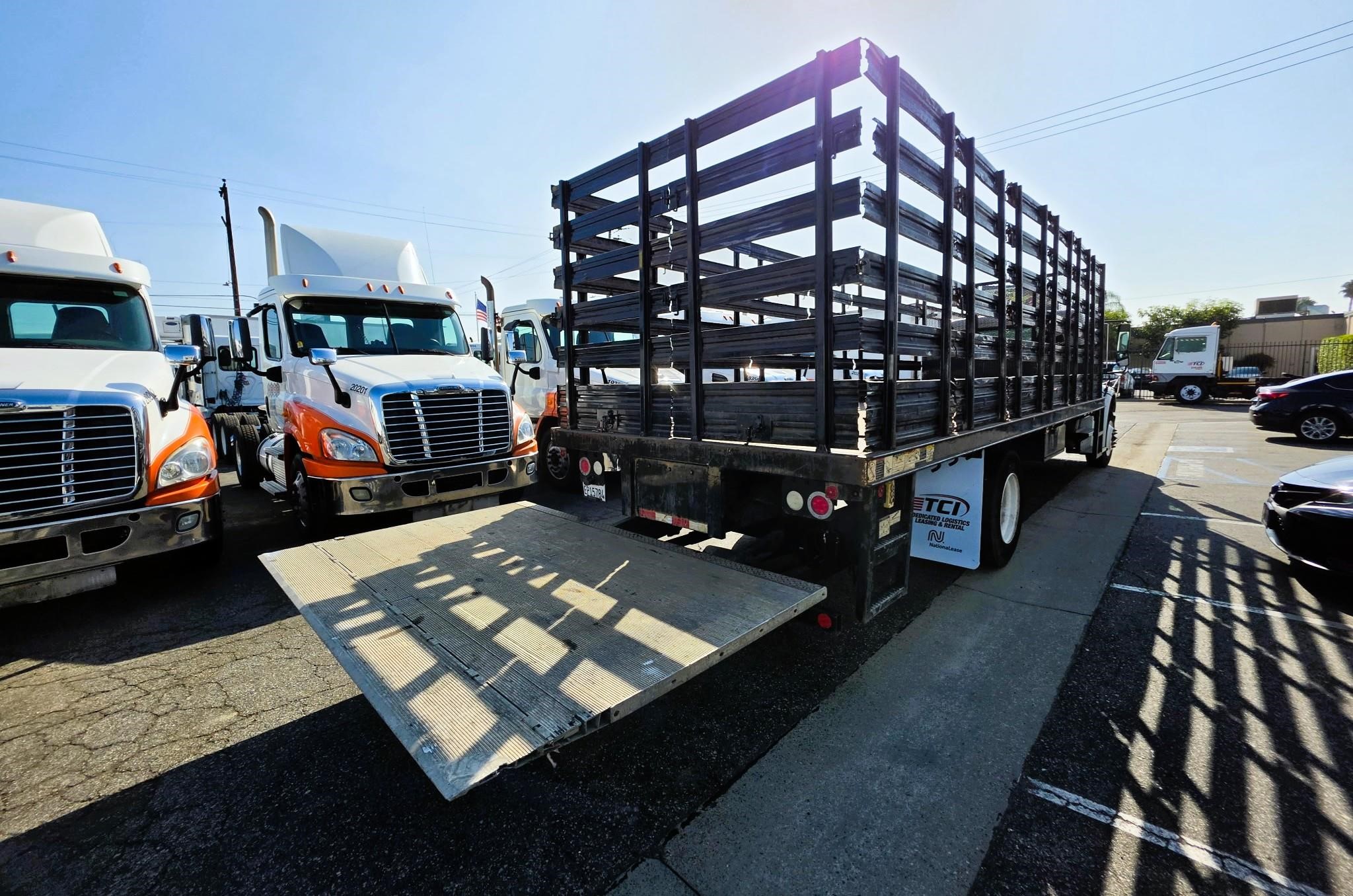 truck 221426 (2+1)-11038123133