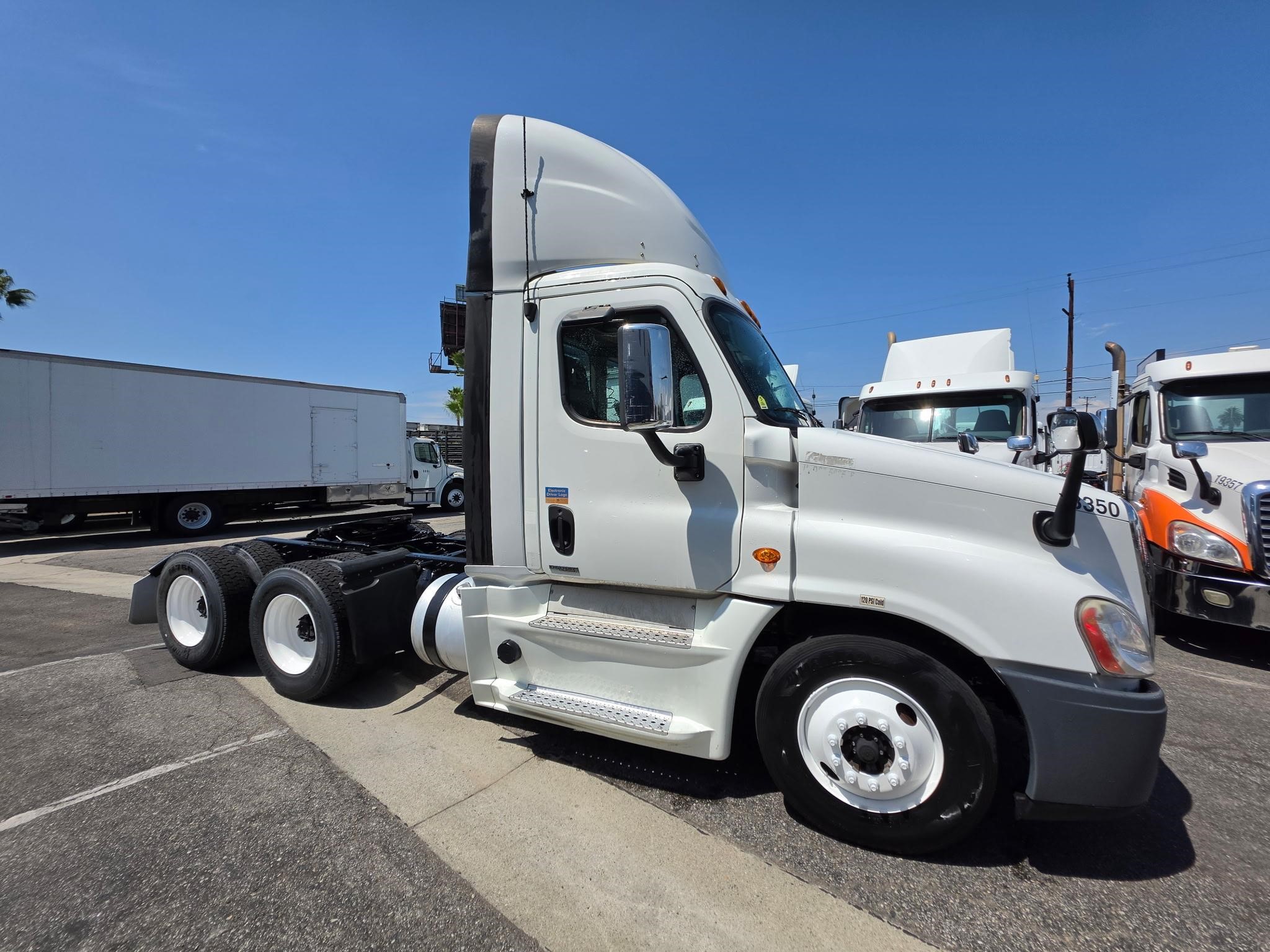 truck 221468 (1+1)-11039624642