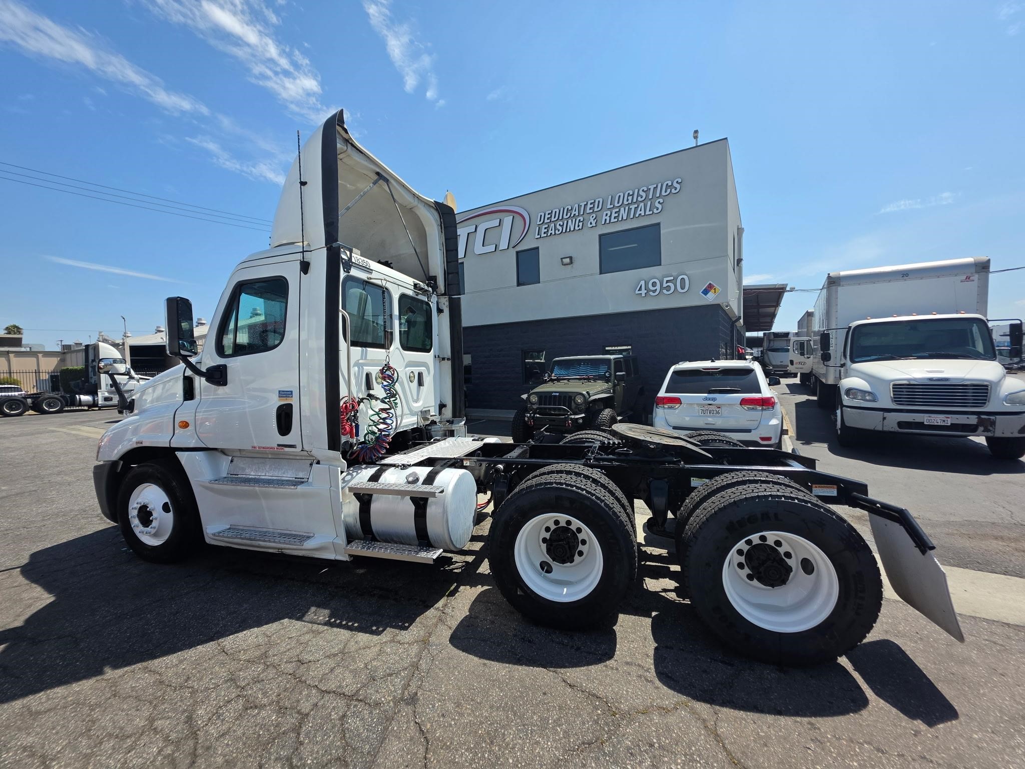 truck 221468 (3+1)-11039624612