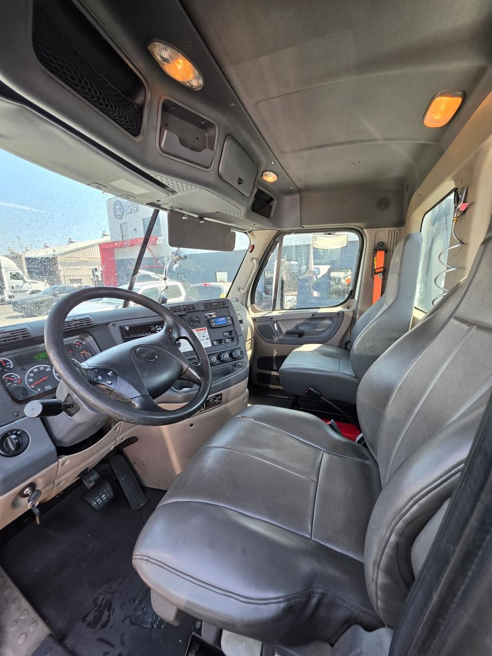 truck 221468 (4+1)-11039624650