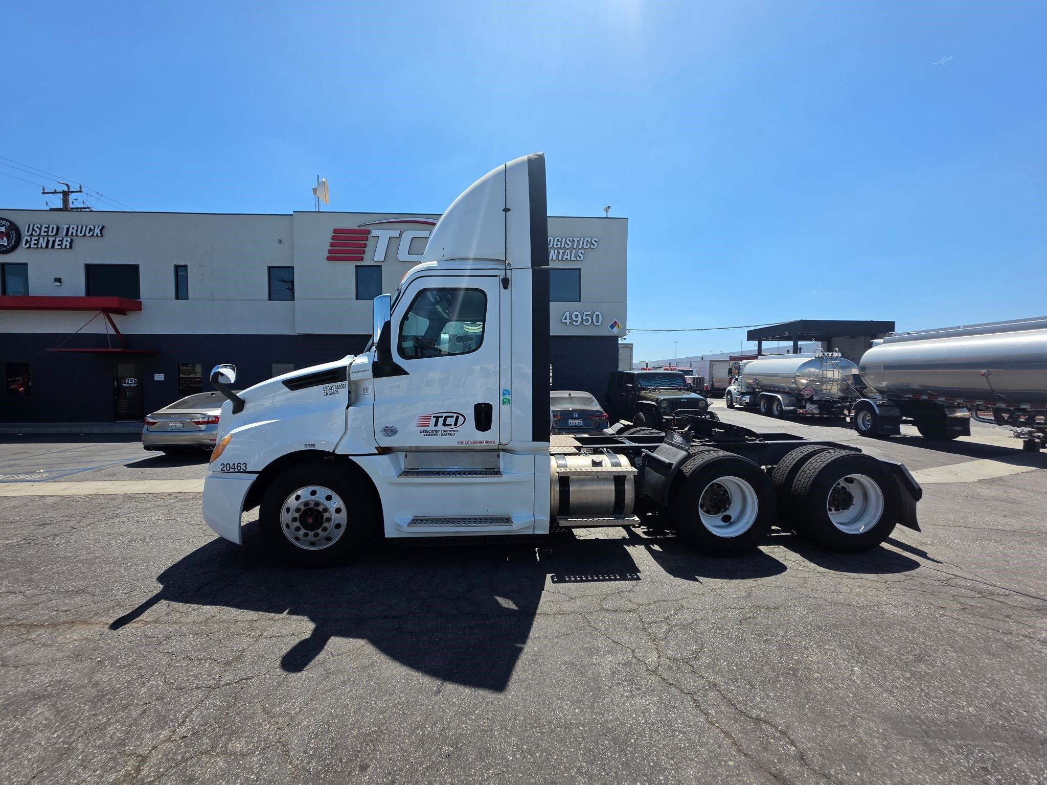 truck 221470 (1+1)-11039625949
