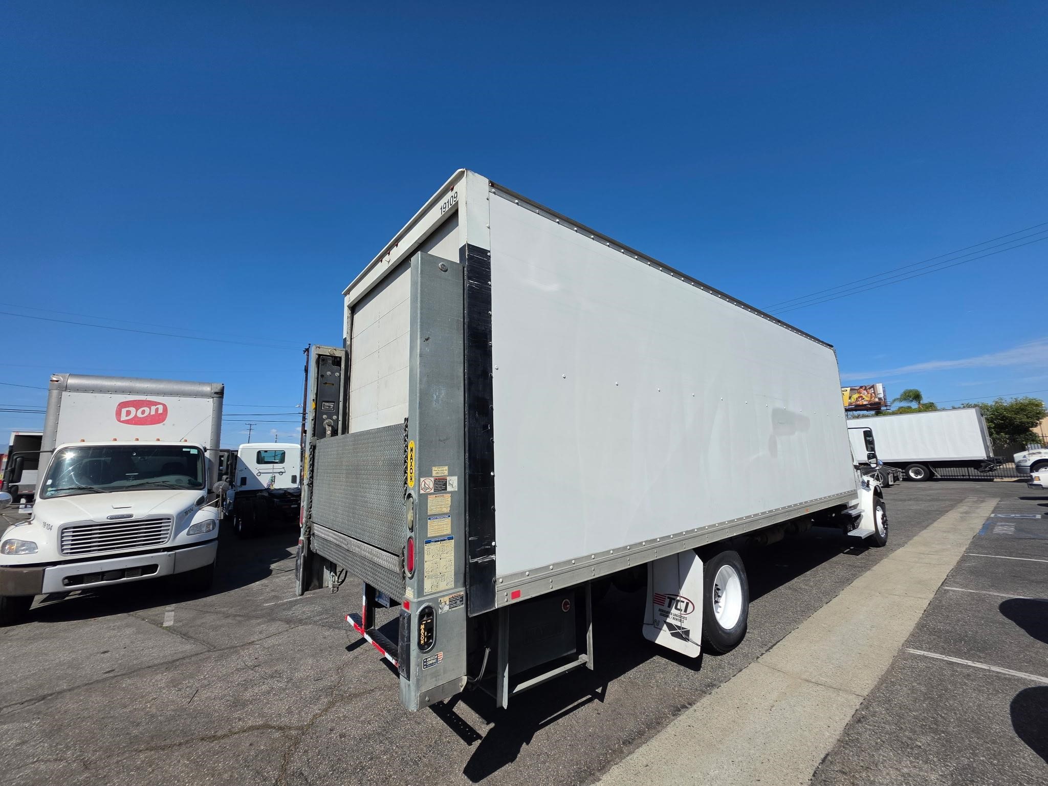 truck 221471 (4+1)-11039626258