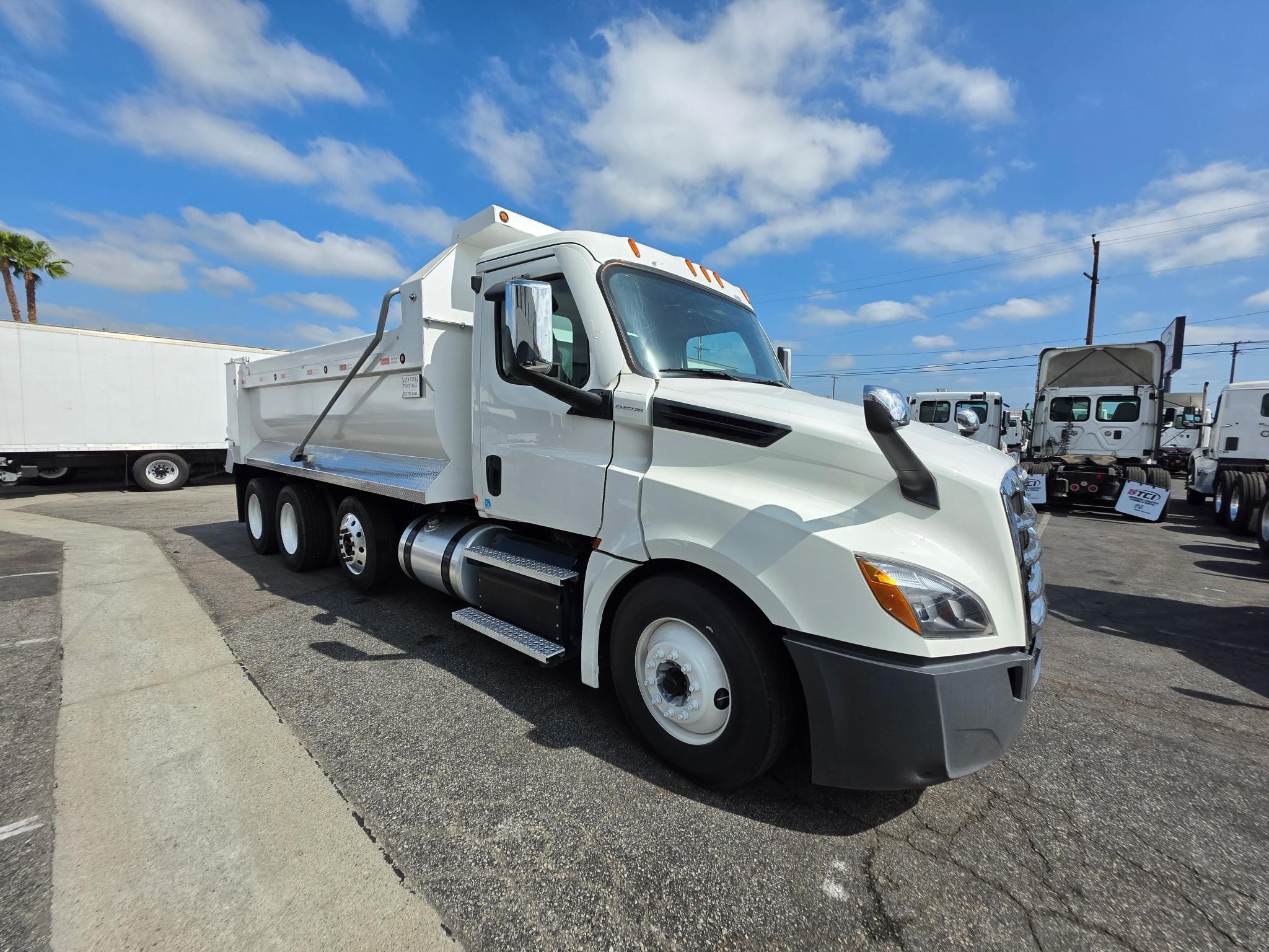truck 221475 (1+1)-11039625264