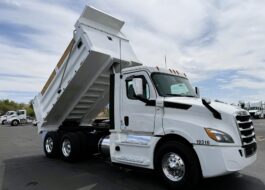 truck 221709 (0+1)-11021934383