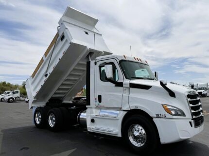 truck 221709 (0+1)-11021934383