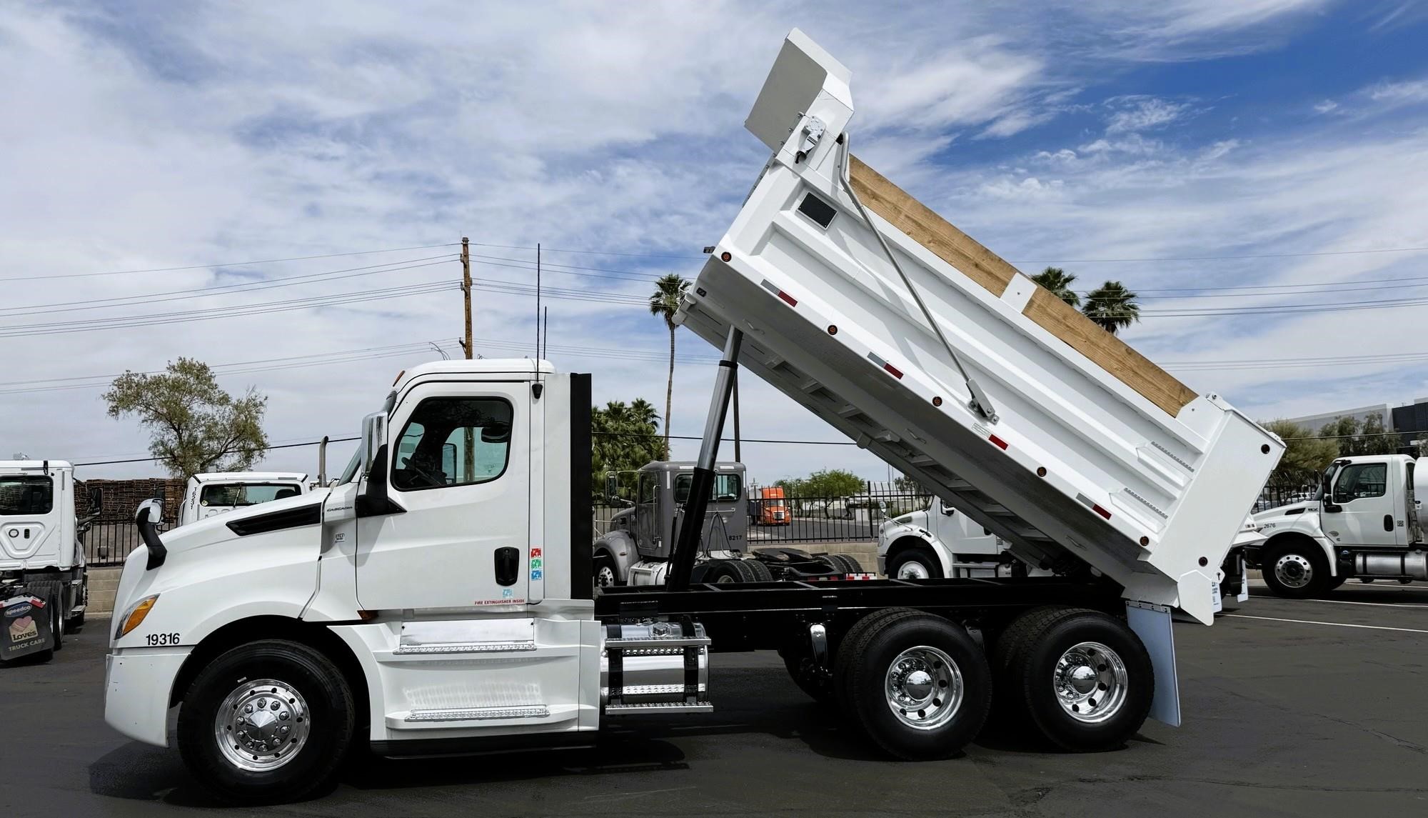 truck 221709 (2+1)-11021934402