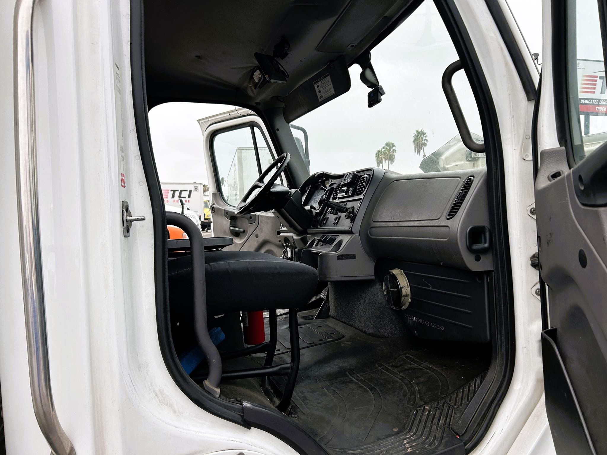 truck 221710 (4+1)-11046495760