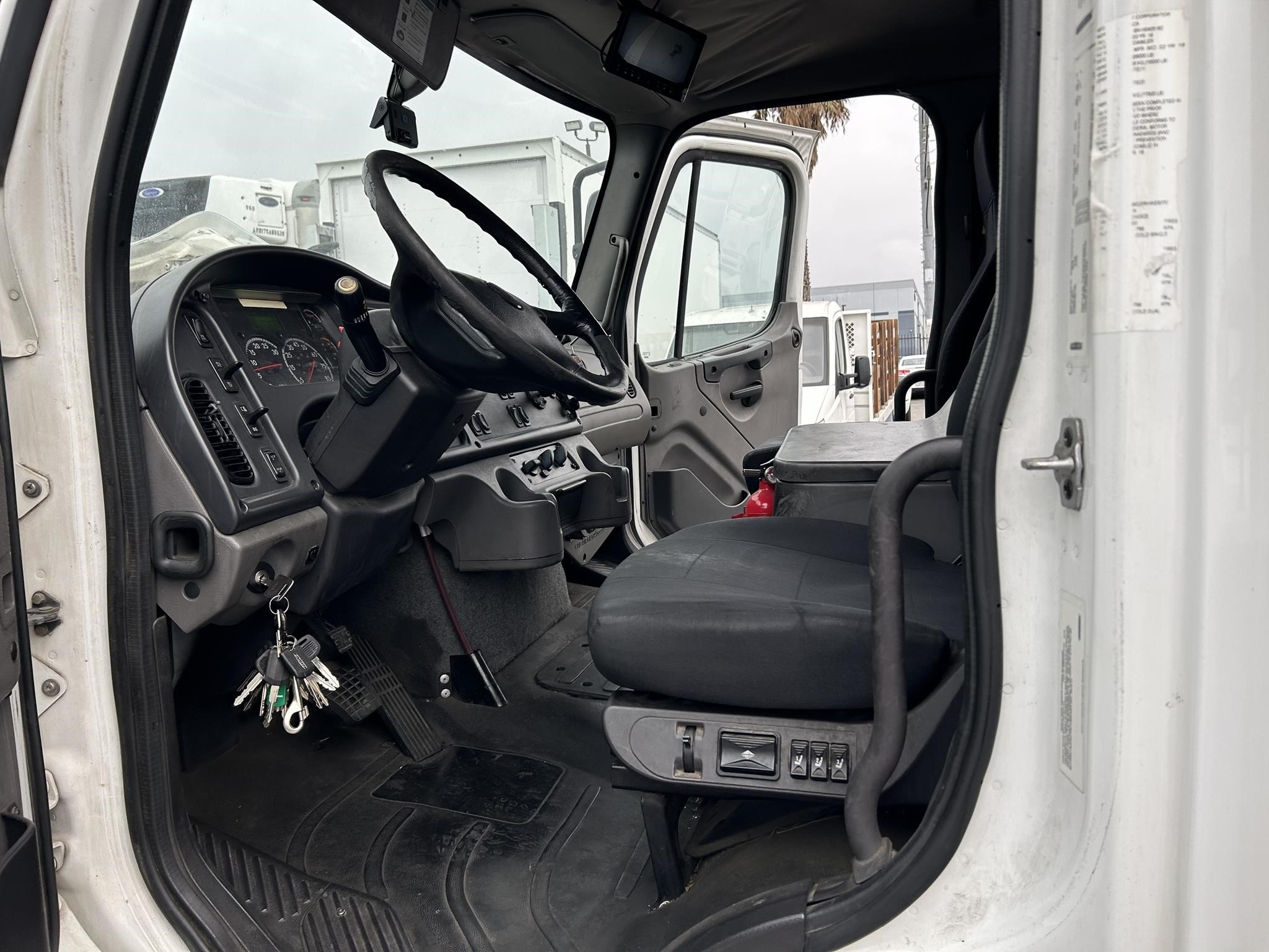 truck 221710 (6+1)-11046495789